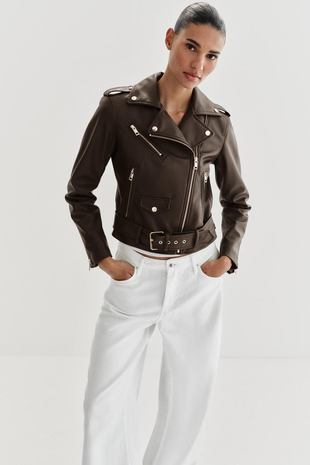 ZARA КУРТКА В БАЙКЕРСКОМ СТИЛЕ ИЗ ИСКУССТВЕННОЙ КОЖИ, КОРИЧНЕВЫЙ
