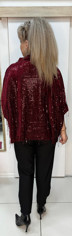 Нарядный бордовый блузон-туника с блестящими пайетками