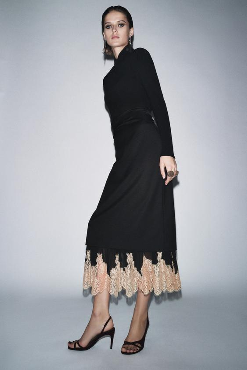 ZARA ЮБКА С КОМБИНИРОВАННЫМ КРУЖЕВОМ — ZW COLLECTION, ЧЕРНЫЙ