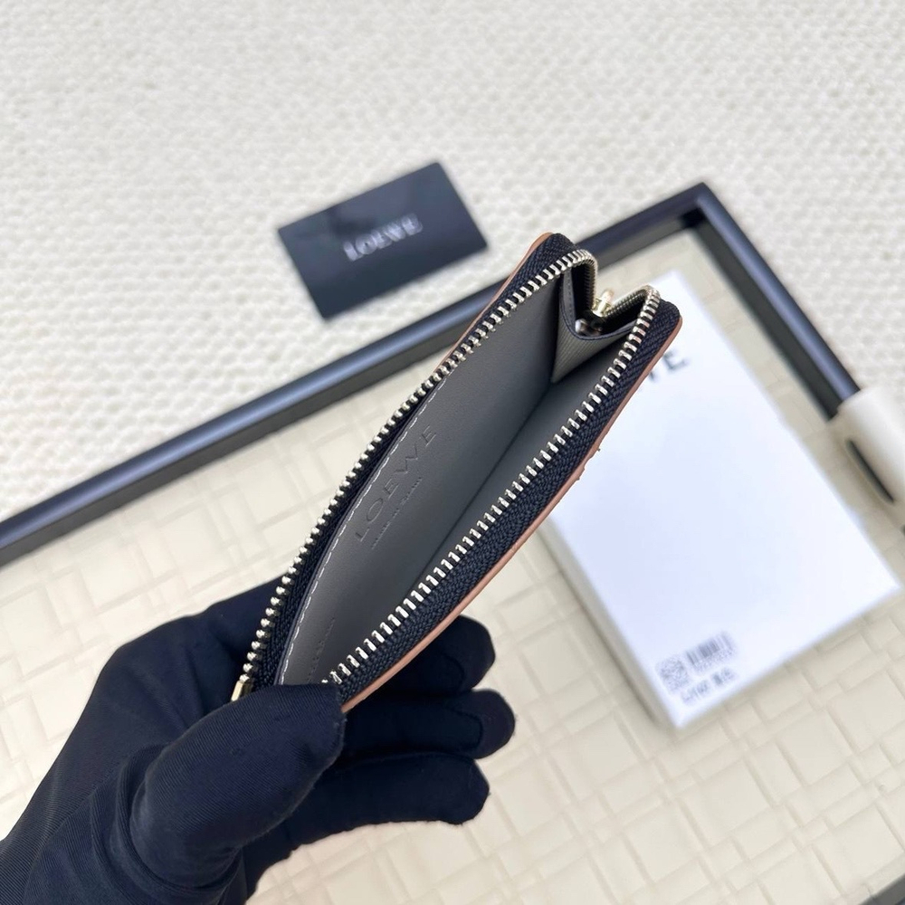 Картхолдер Loewe