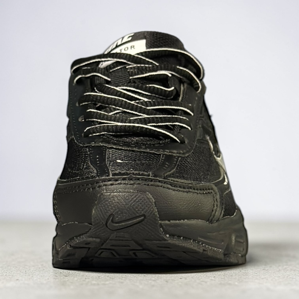 Nike Initiator • Black Metallic