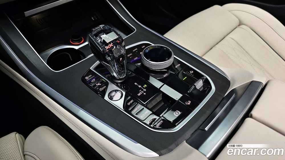 BMW X7 (G07) xDrive 40i Design Pure Excellence 7-и местный (08.2021)