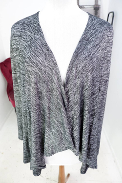 Кардиган для практичного образа, визуально на 48 размер