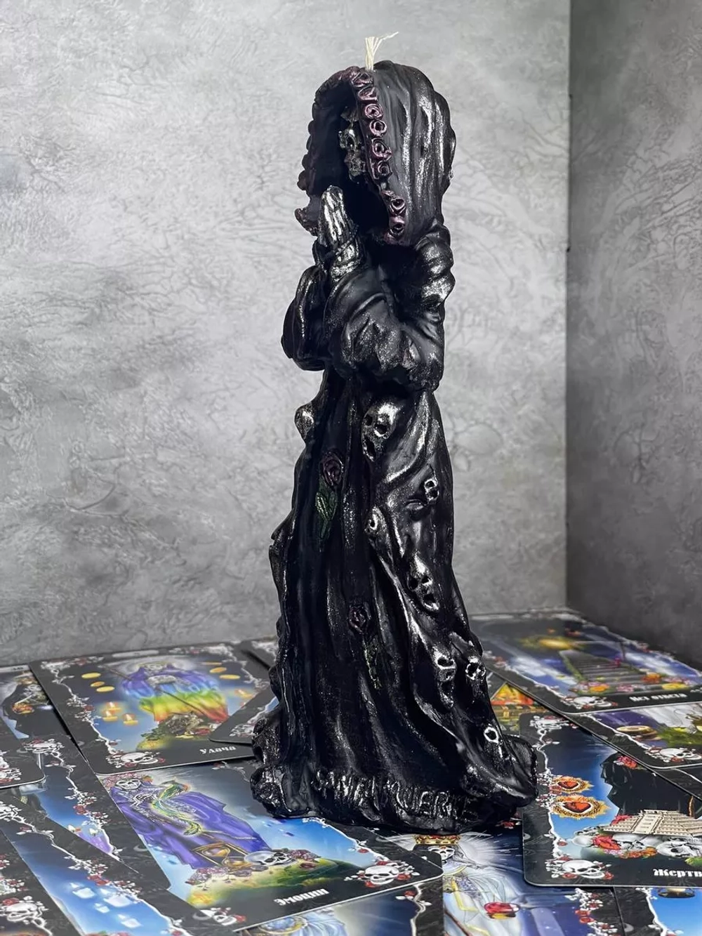 Свеча эзотерическая "Святая Смерть"