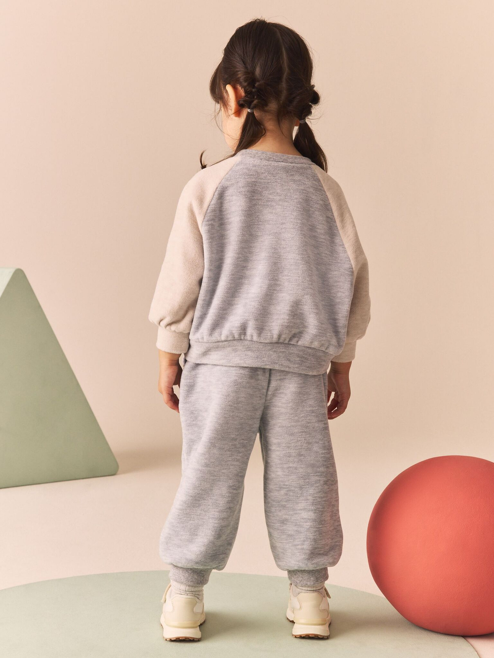 Толстовка и джоггеры в комплекте для девочки Next B77-241, Серый, Кремовый