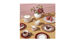Тарелка закусочная 20см Wedgwood Ренессанс красная