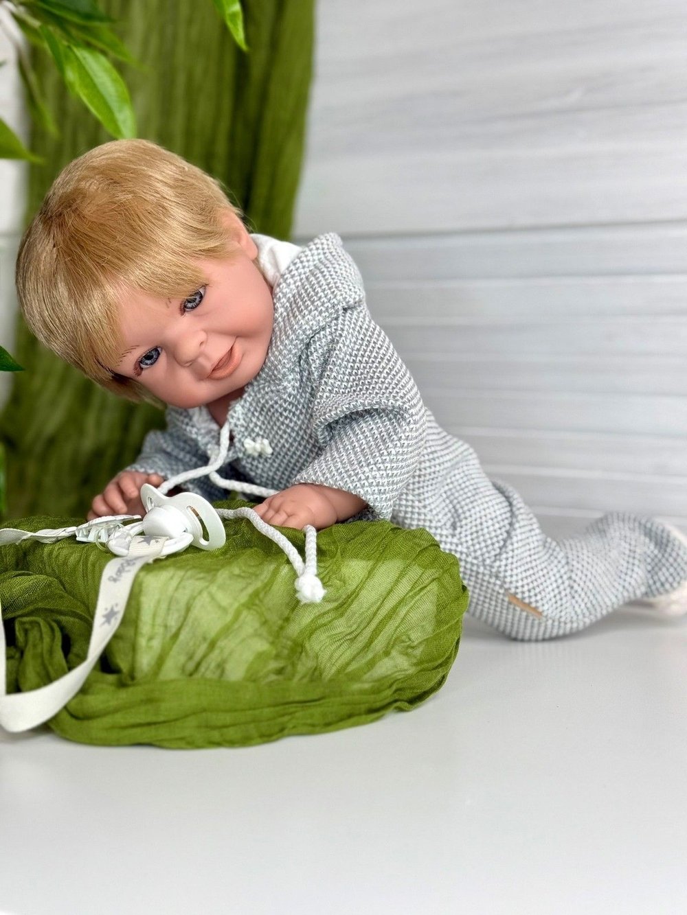 Кукла LAMAGIK виниловая 45см Paula (46514)