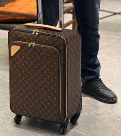 Дорожный чемодан Louis Vuitton