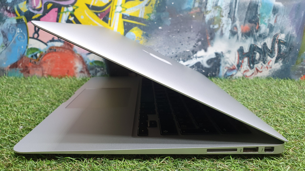 MacBook Air A1466 13" 2013 i5/4Gb
