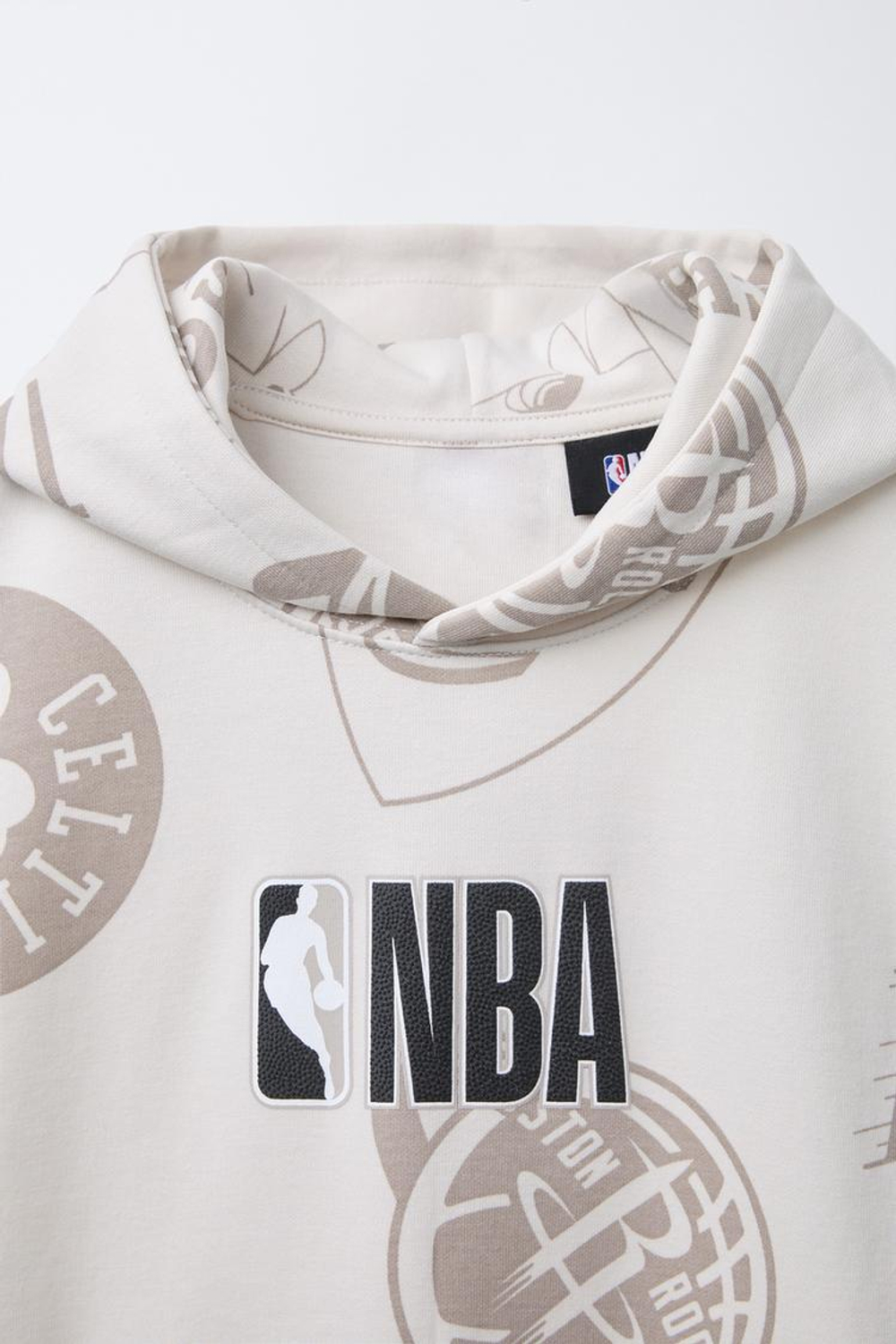 ZARA ЖИЛЕТ INTERLOCK С ПРИНТОМ NBA ©, БЕЖЕВЫЙ