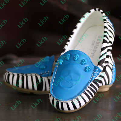 Мокасины детские с черепами и анималистическим принтом