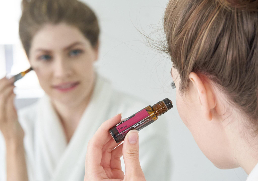 Королева масел «Роза», Rose doTERRA Touch, роллер 10 мл + брелок в подарок