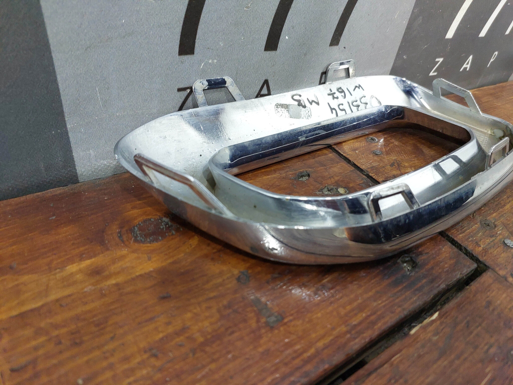 Накладка заднего бампера Mercedes GLE (V167) 18-нв Б/У Оригинал A1678856900