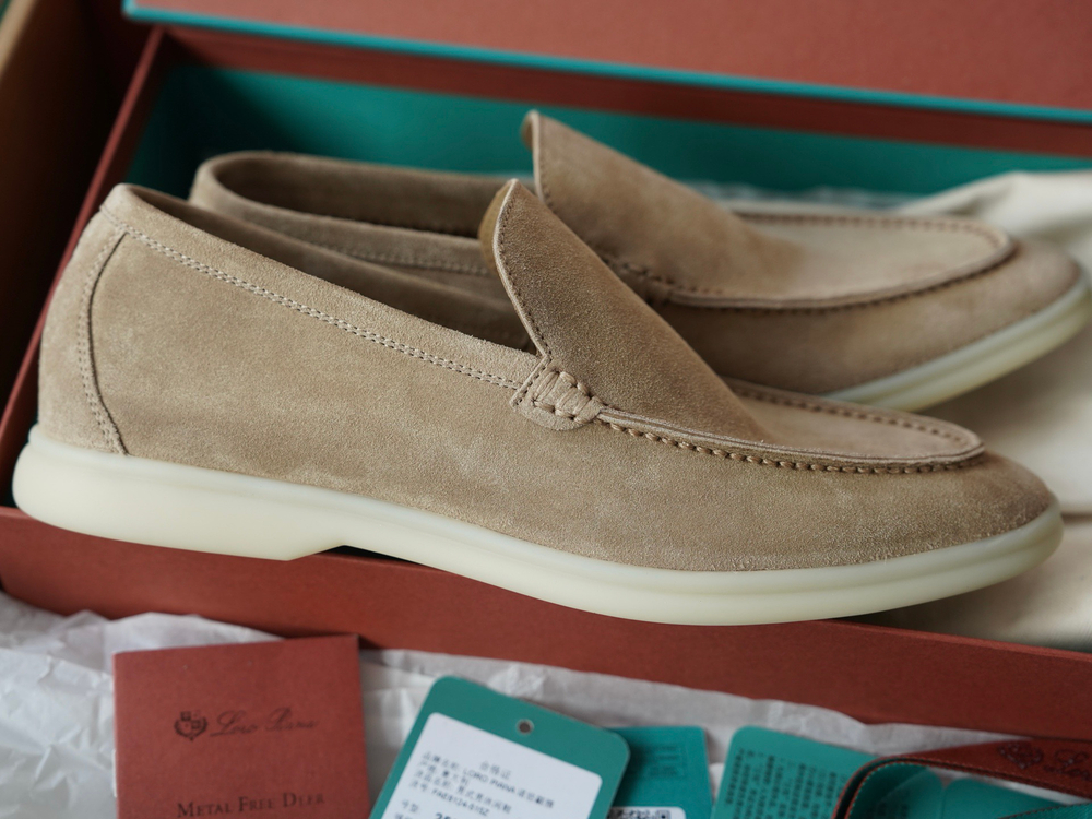 Классические замшевые мокасины