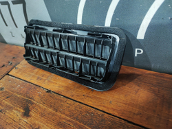 Решетка вентиляционная боковая Hyundai Solaris 2 (HCR) 17-нв Б/У Оригинал 97510H5000