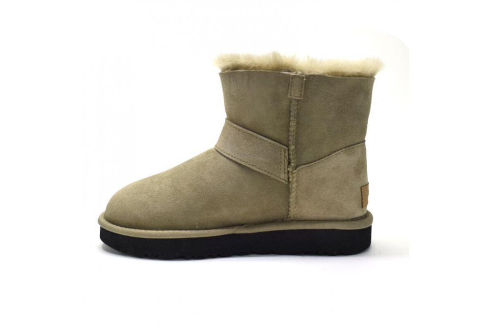 UGG Mini Bailey Graphic Logo Suede Olive
