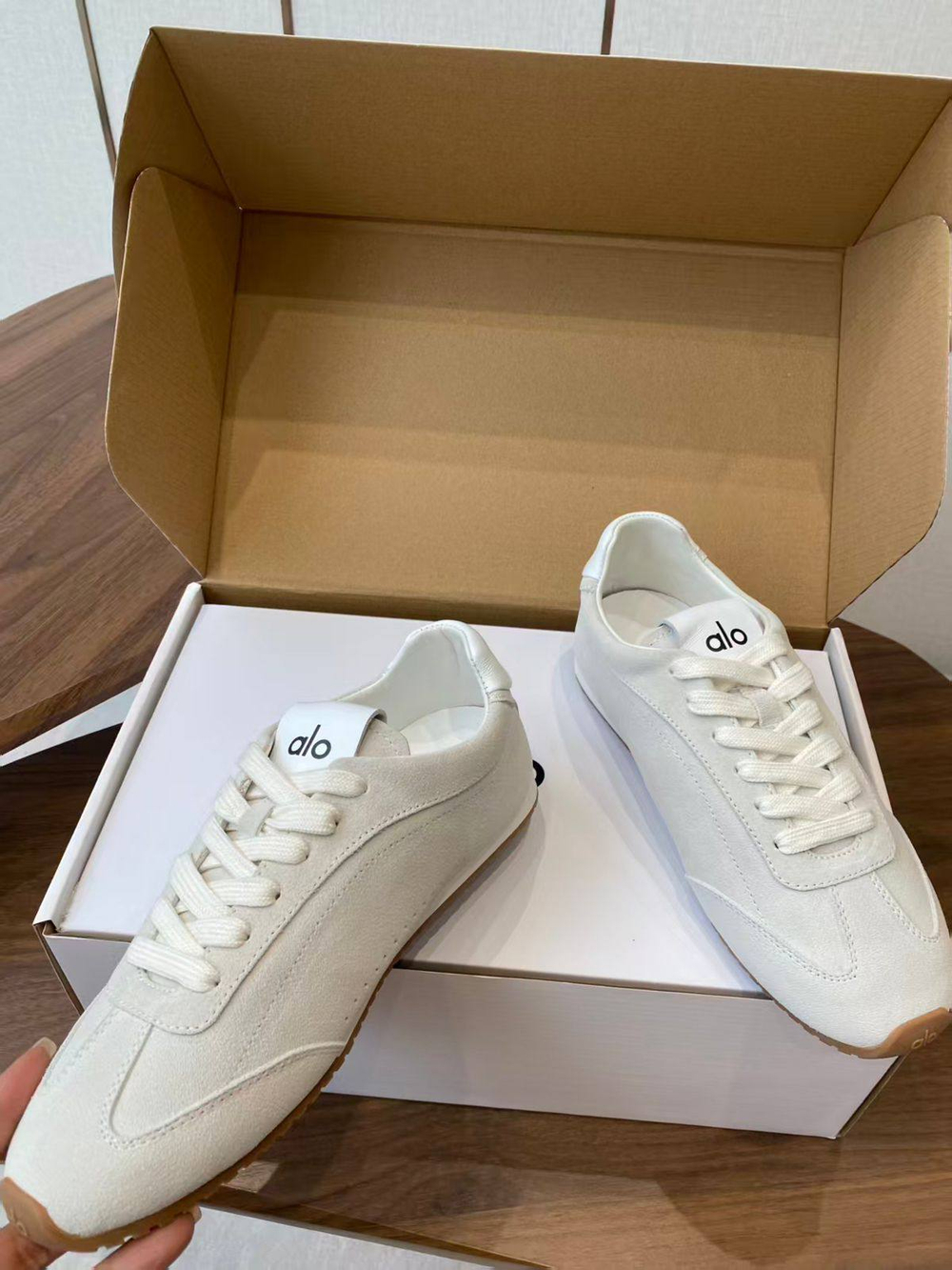 Кроссовки Alo