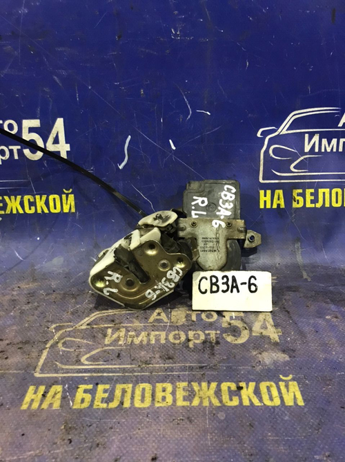 Замок двери задней левой MITSUBISHI LANCER 1993