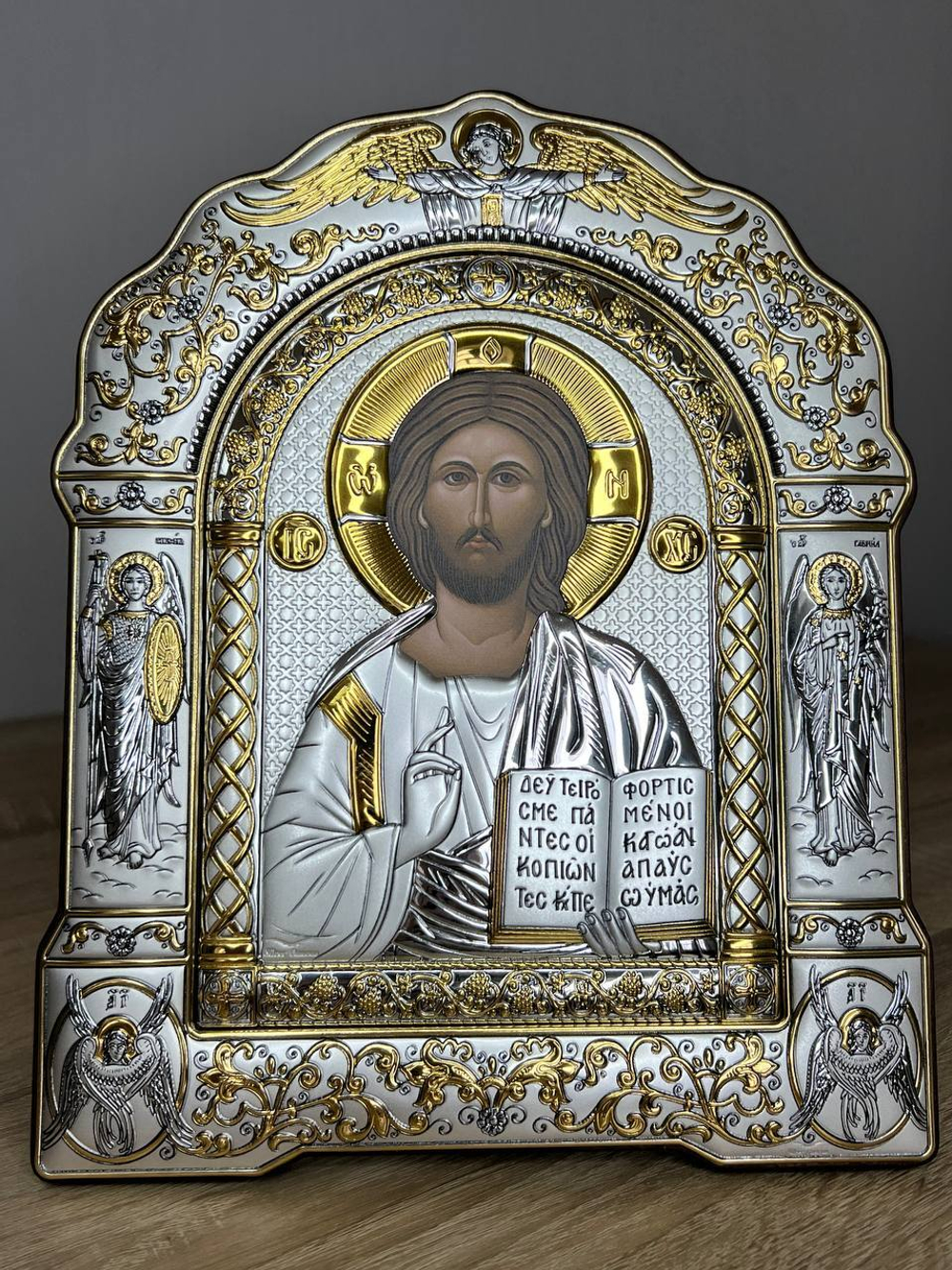 Спаситель, икона арочная с рамкой, красное дерево 266х335