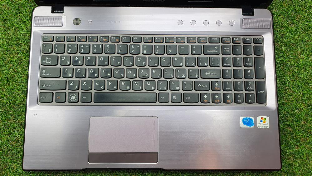 Ноутбук Lenovo 6 Gb/HDD 320Gb