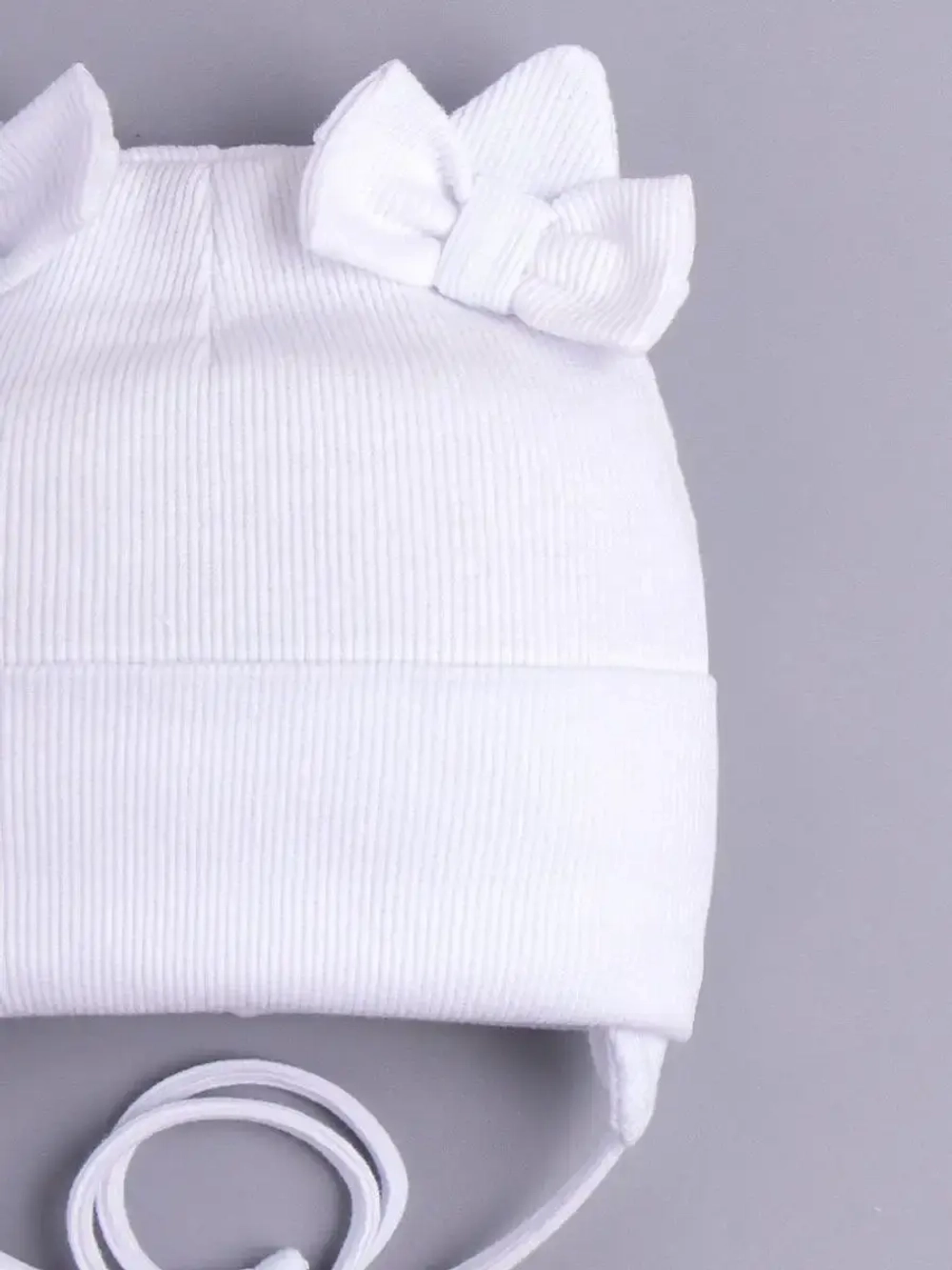 Шапка с ушками для девочки трикотажная на завязках