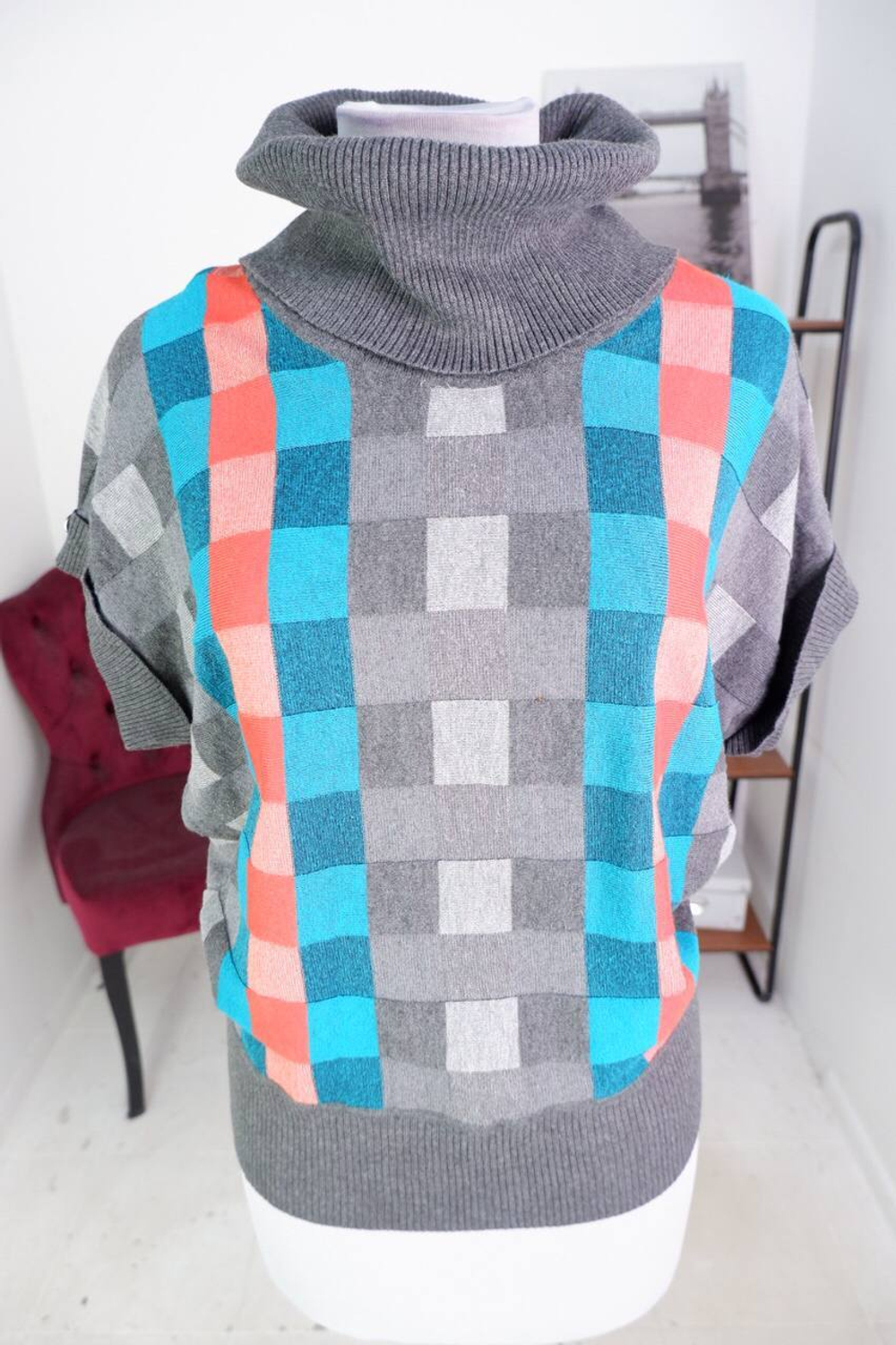 Джемпер для стильного образа, визуально на 48 размер