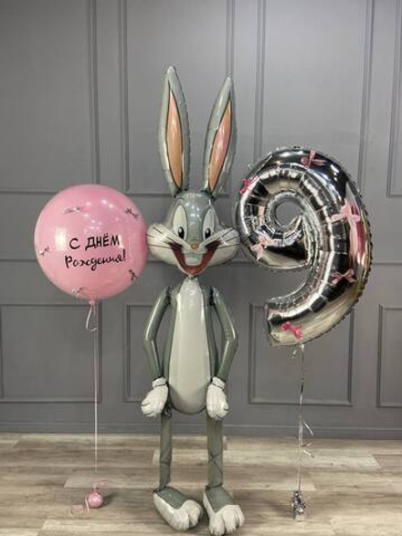 Багз и День Рождения в розовом стиле