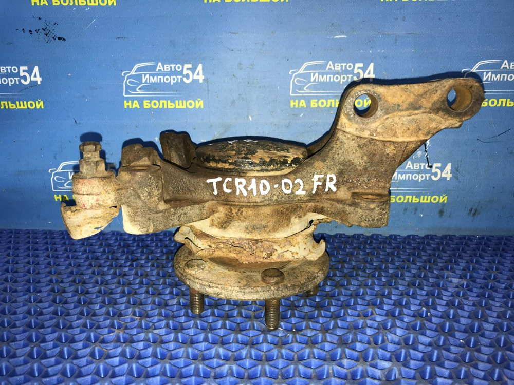 Ступица передняя правая TOYOTA ESTIMA 1999