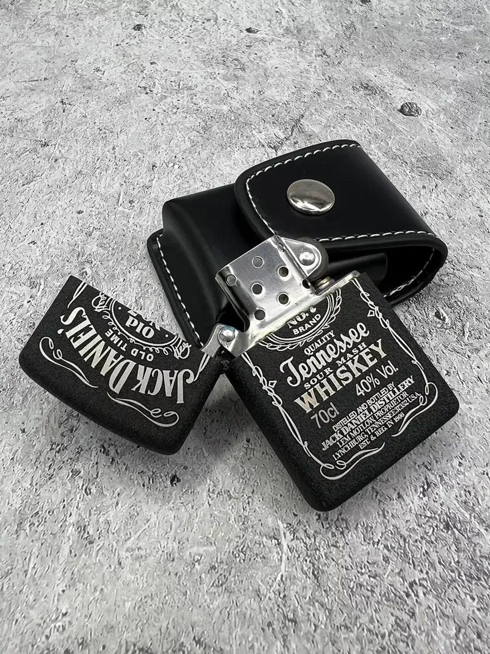 Зажигалка бензиновая в чехле