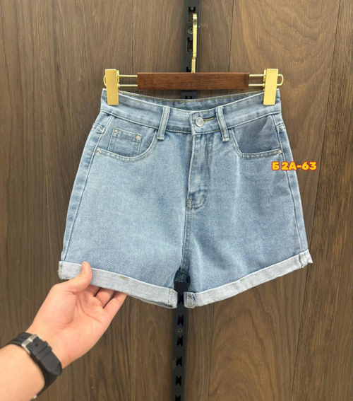 Джинсовые шорты