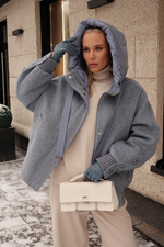 Пуховик средней длины из шерсти с капюшоном