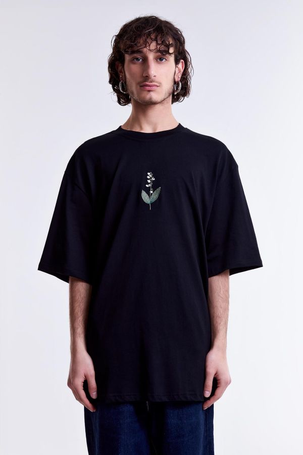 Футболка Ландыш Черная - фото 6