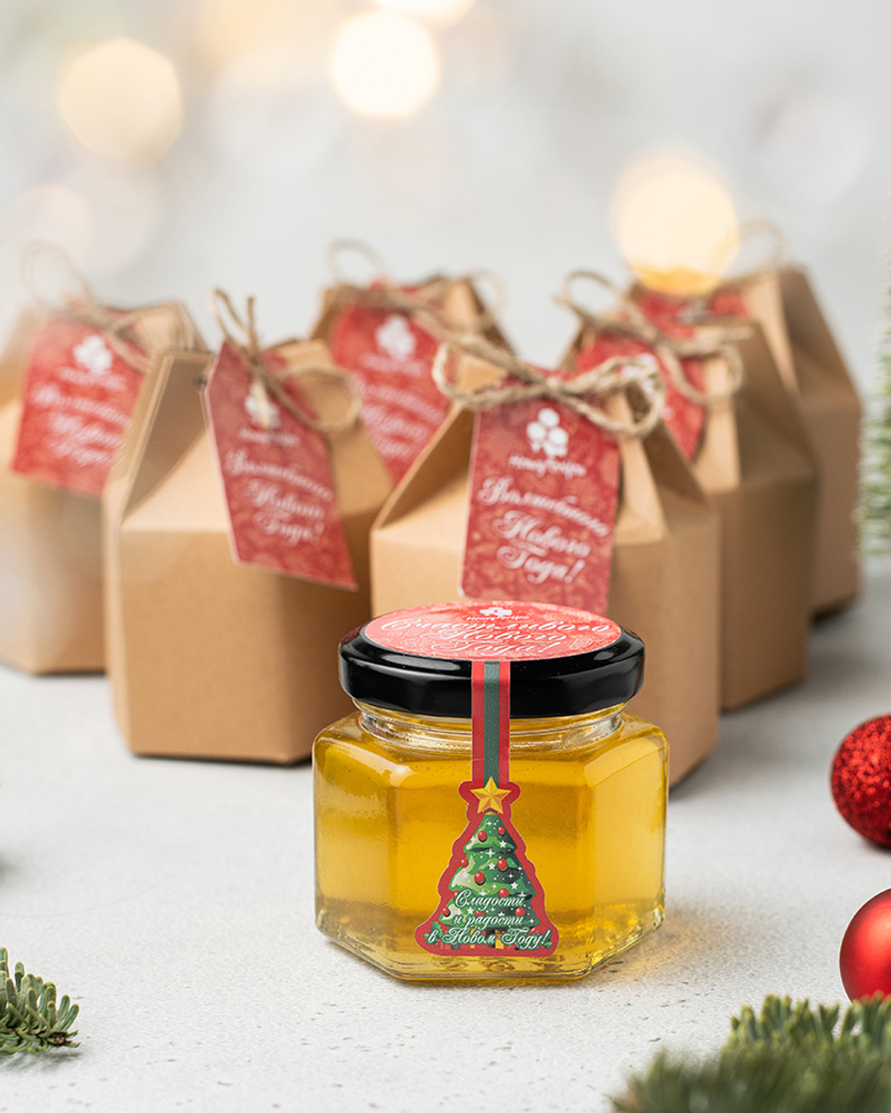 Новогодний подарочный мед, 6 баночек по 140 грамм в подарочной коробочке с поздравительной биркой