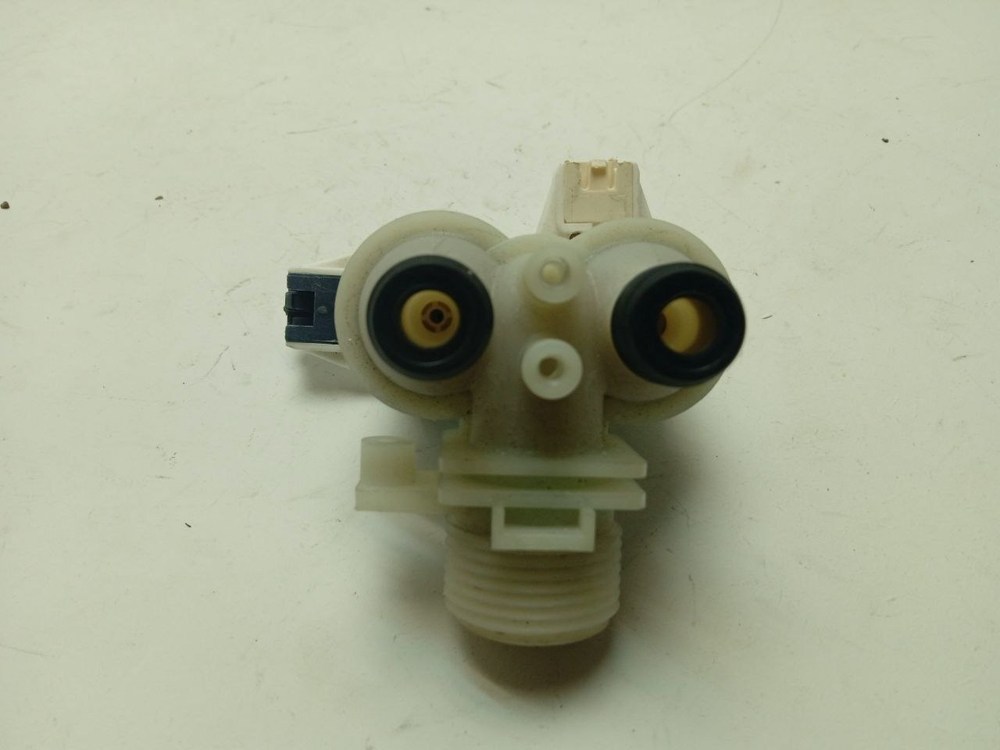 VMUF 501 B кт4 Клапан подачи воды к стиральным машинам 2x90 Indesit Ariston C00302311 б/у