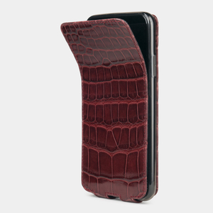 Чехол кожаный для iPhone 11 Pro Max цвета бордовый лак