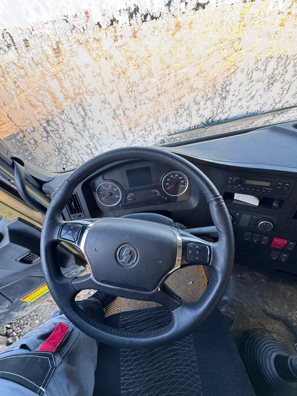 Shacman (Shaanxi) SX* 8x4 Самосвал SX331863366 (Дизельный, 12,5 л, 544 л.с., МТ)
