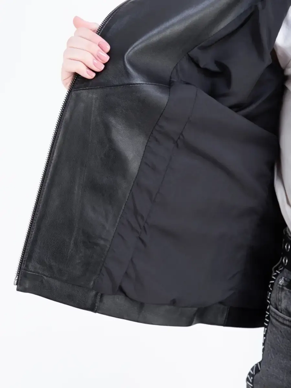 Куртка женская из натуральной кожи с капюшоном трансформер