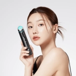 Массажер Medicube AGE-R Booster Pro Black для ухода за кожей 6-в-1 (черный)