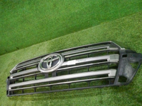 Решетка радиатора Toyota Land Cruiser 200 (2015-2021)