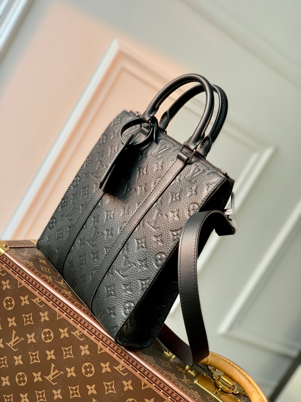 Louis Vuitton Sac Plat Cross