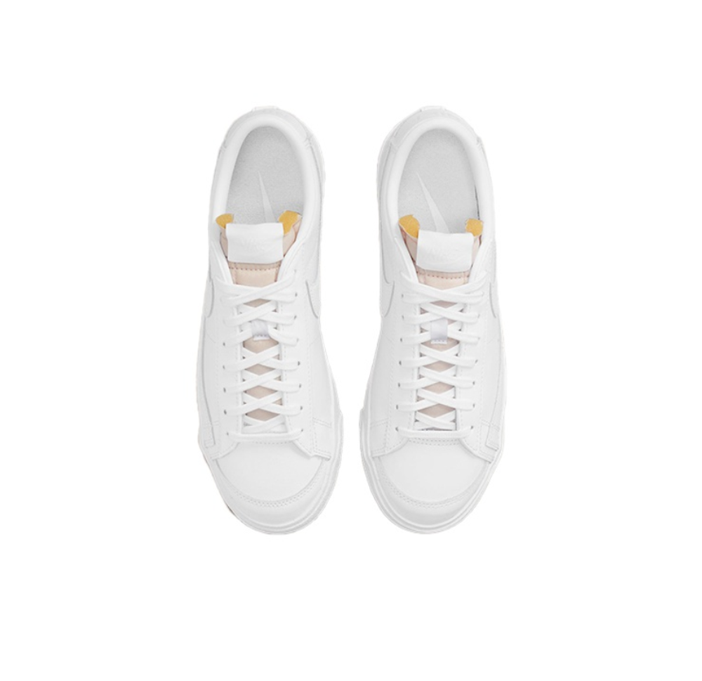 Женские кроссовки Nike Blazer Low '77 'White' DC4769-101