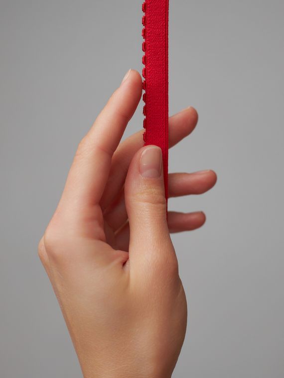 100 641/12 ОПТ Резинка отделочная Lauma Fabrics, 12 мм, красный 100