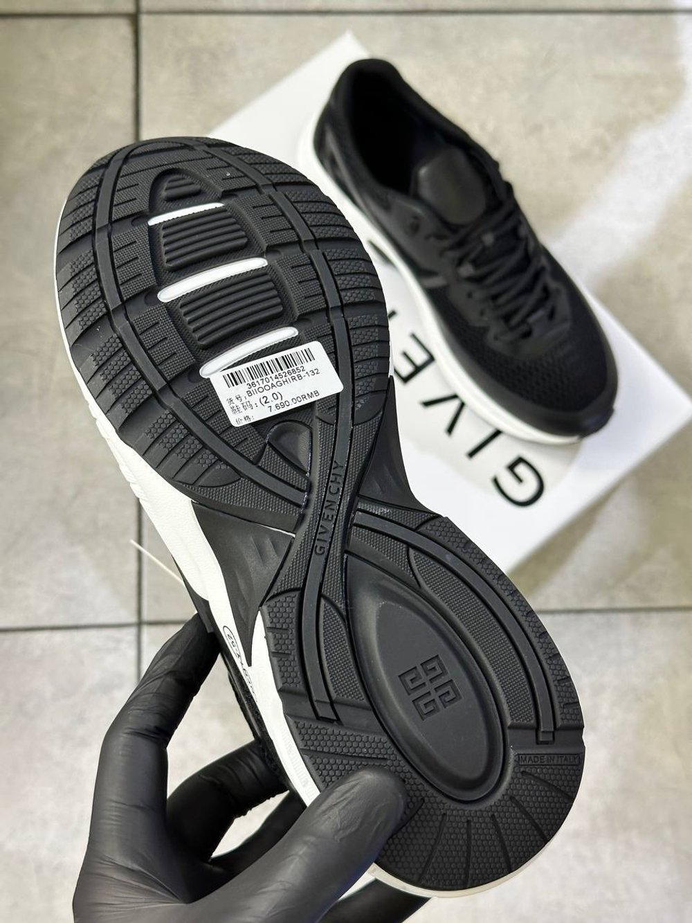 Кроссовки Givenchy