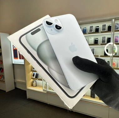 iPhone 15, 256 ГБ б/у