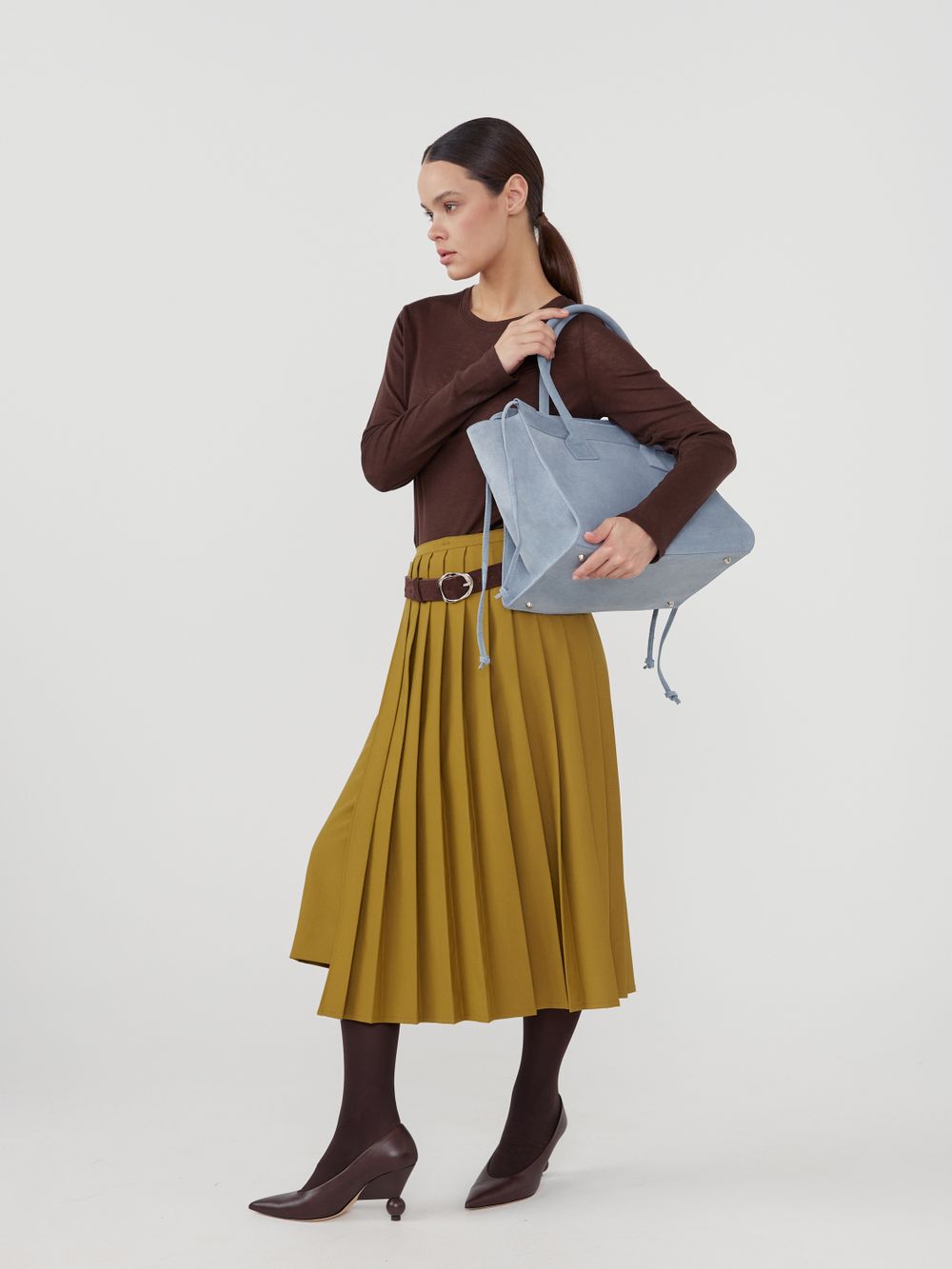 БАЗОВЫЙ РЕМЕНЬ С МЯТОЙ ПРЯЖКОЙ ЗАМША ТЕМНЫЙ ШОКОЛАД