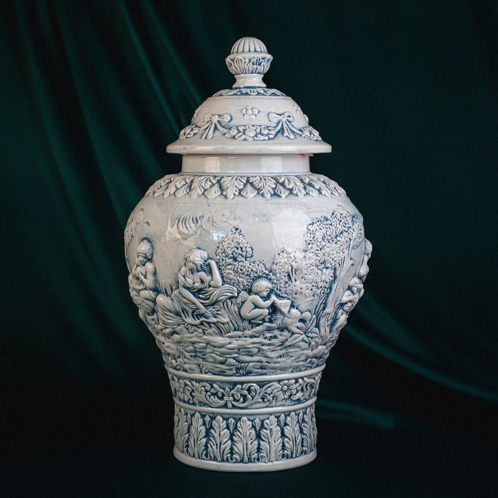 Винтаж: Парные вазы. Фарфоровая мануфактура Capodimonte