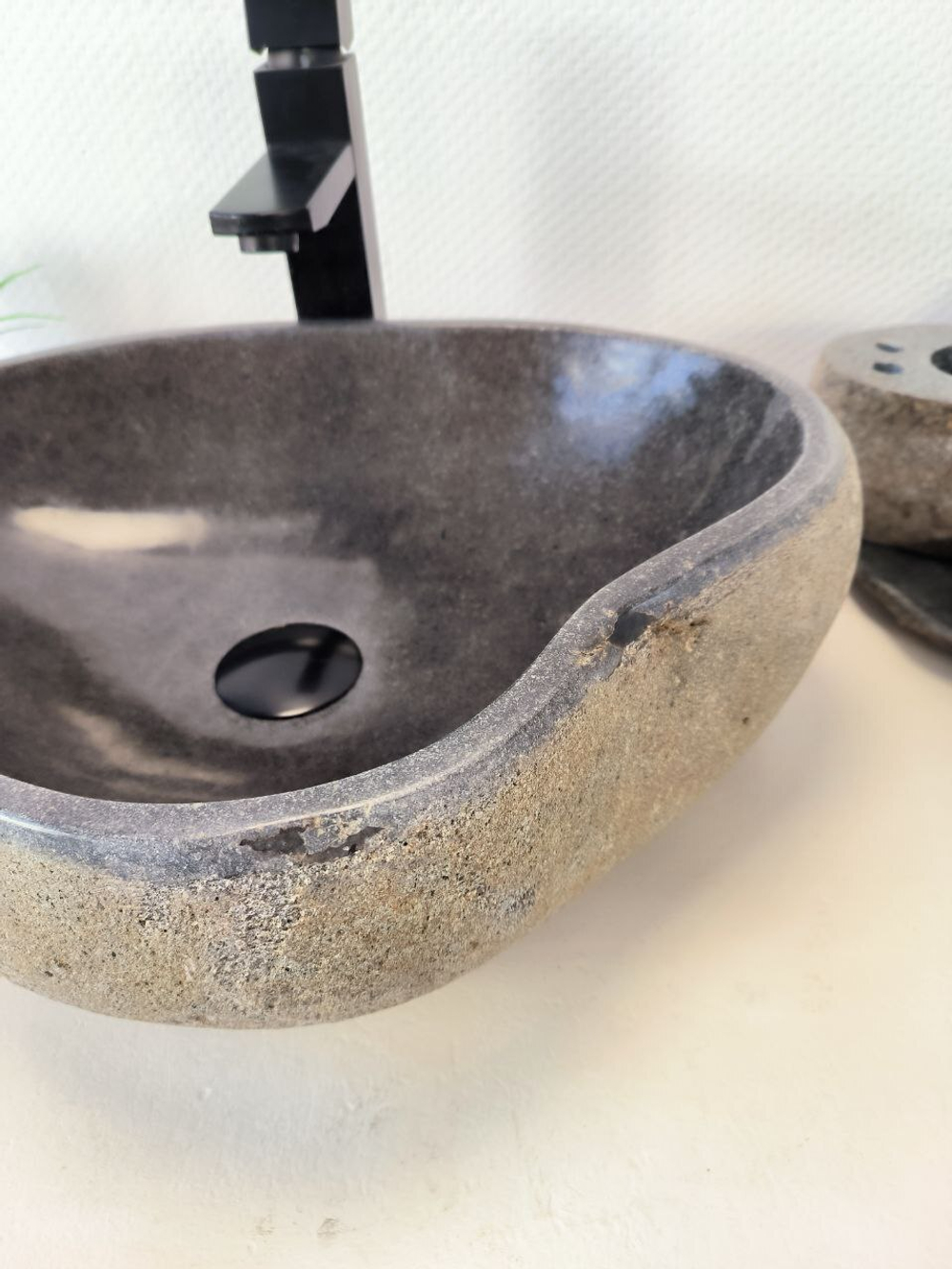 Раковина из речного камня RS-65970 49х35х15 из натурального камня