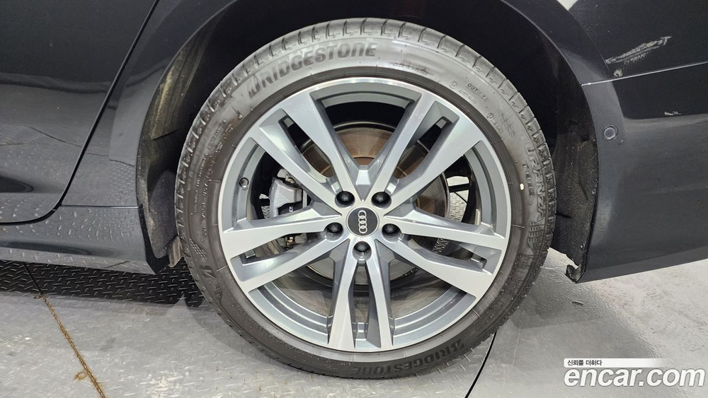 Audi A6 (C8) 45 TFSI Premium (11.2023)