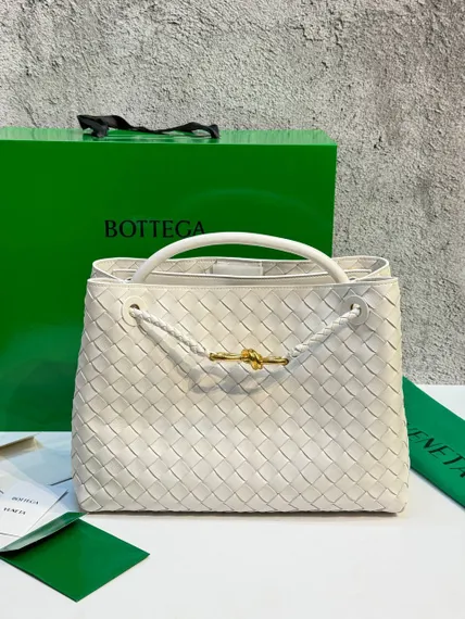 Сумка Bottega Veneta Andiamo белый
