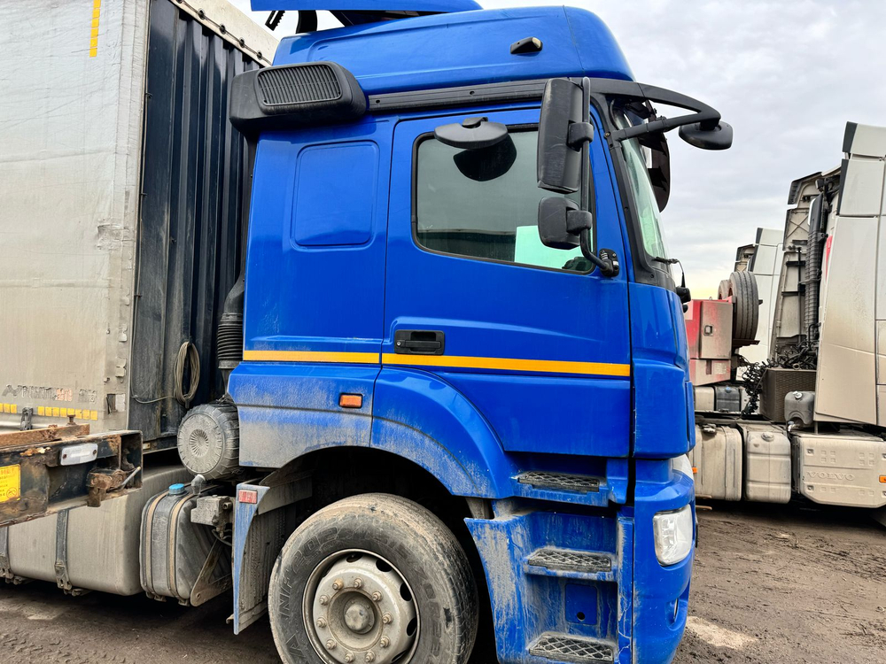 КамАЗ 5490 4x2 Седельный тягач 5490-S5 (Дизель/Газ, 12,0 л, 401 л.с., МТ)